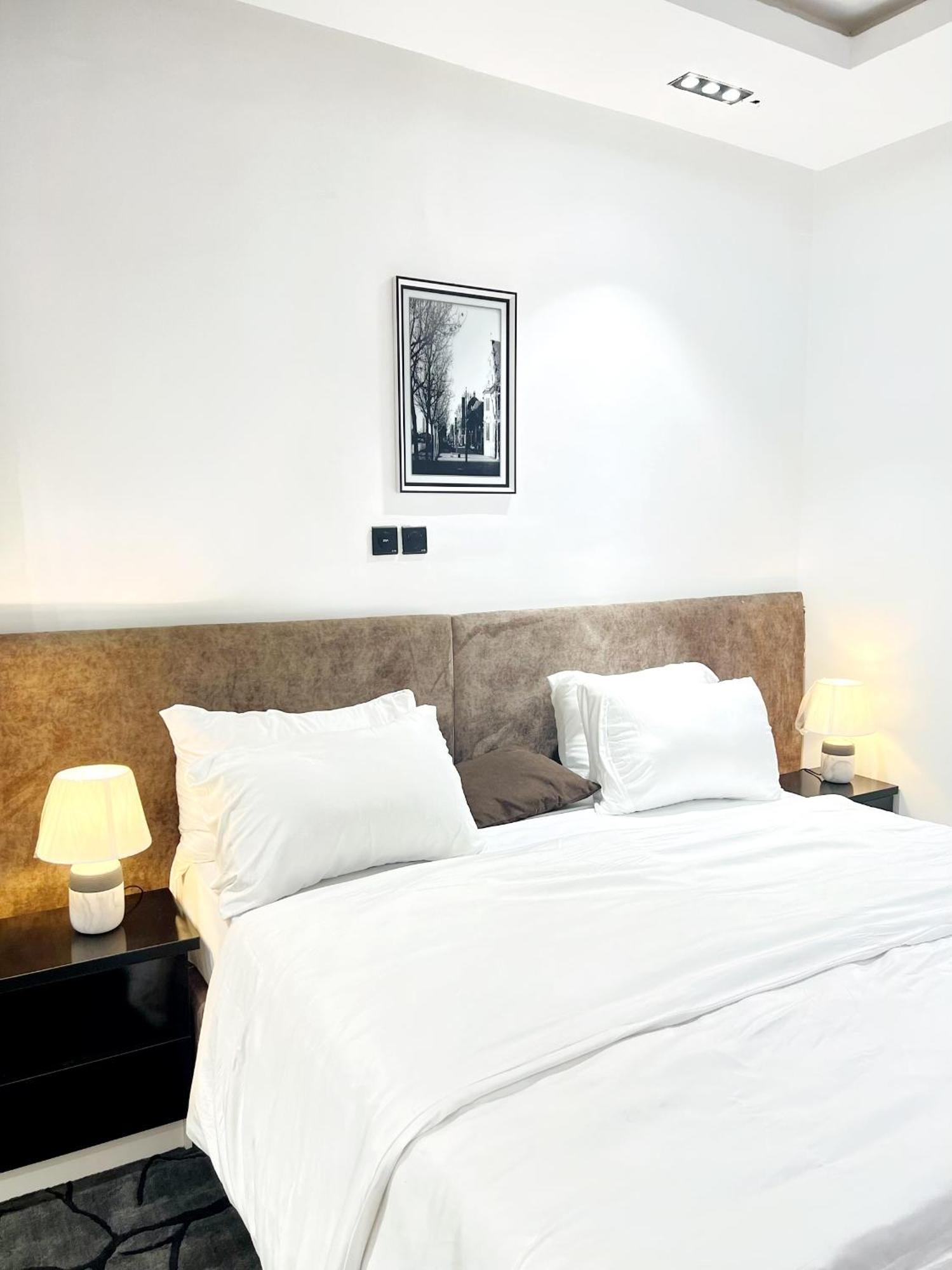 Austra Hotels And Apartments Maitama אבוג'ה מראה חיצוני תמונה
